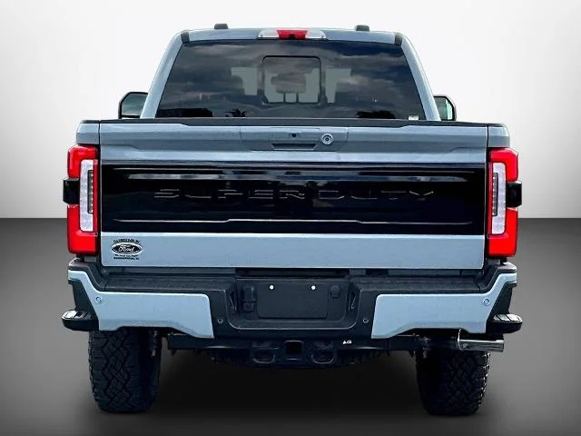 2026 Ford F-350 Super Duty Platinum - Photo 39