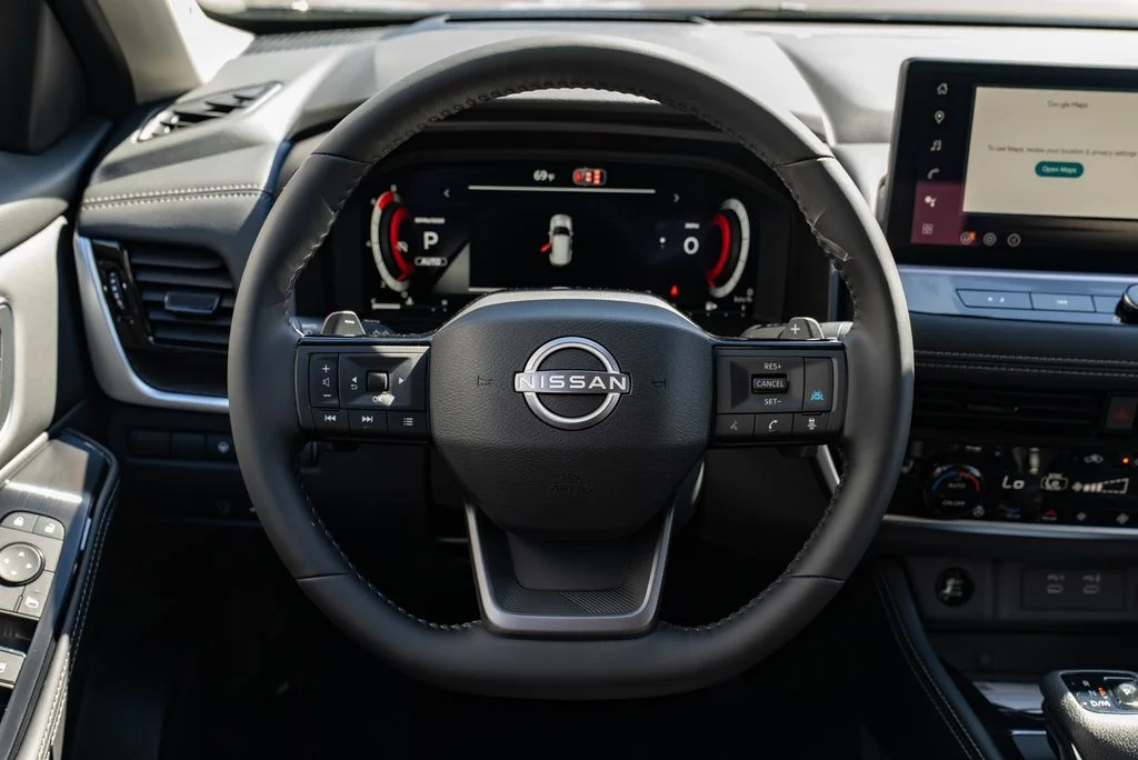 New 2026 Super Black Nissan Platinum image 13