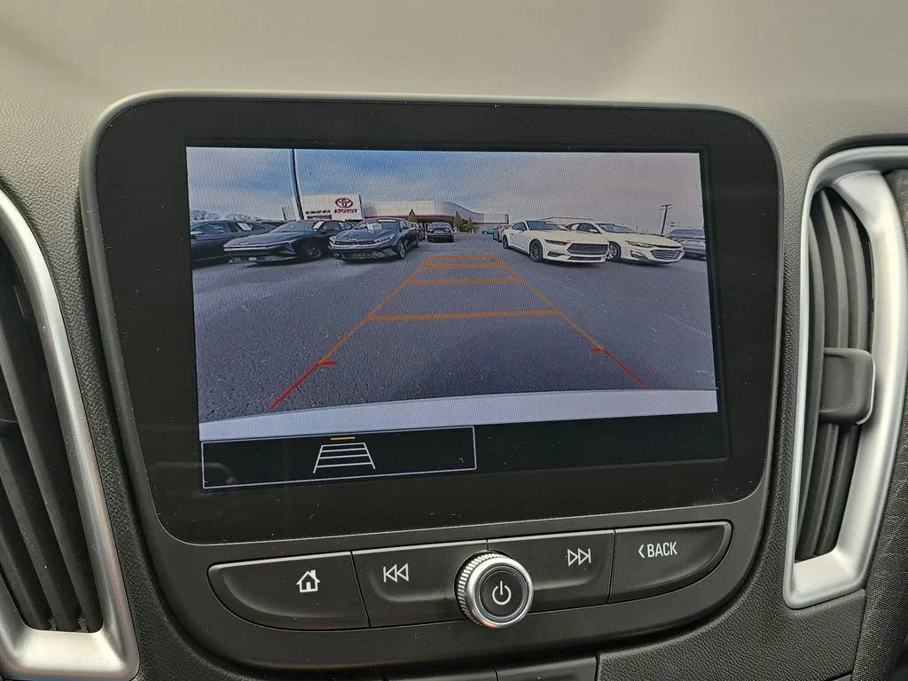 Used 2024 White Chevrolet LT image 23