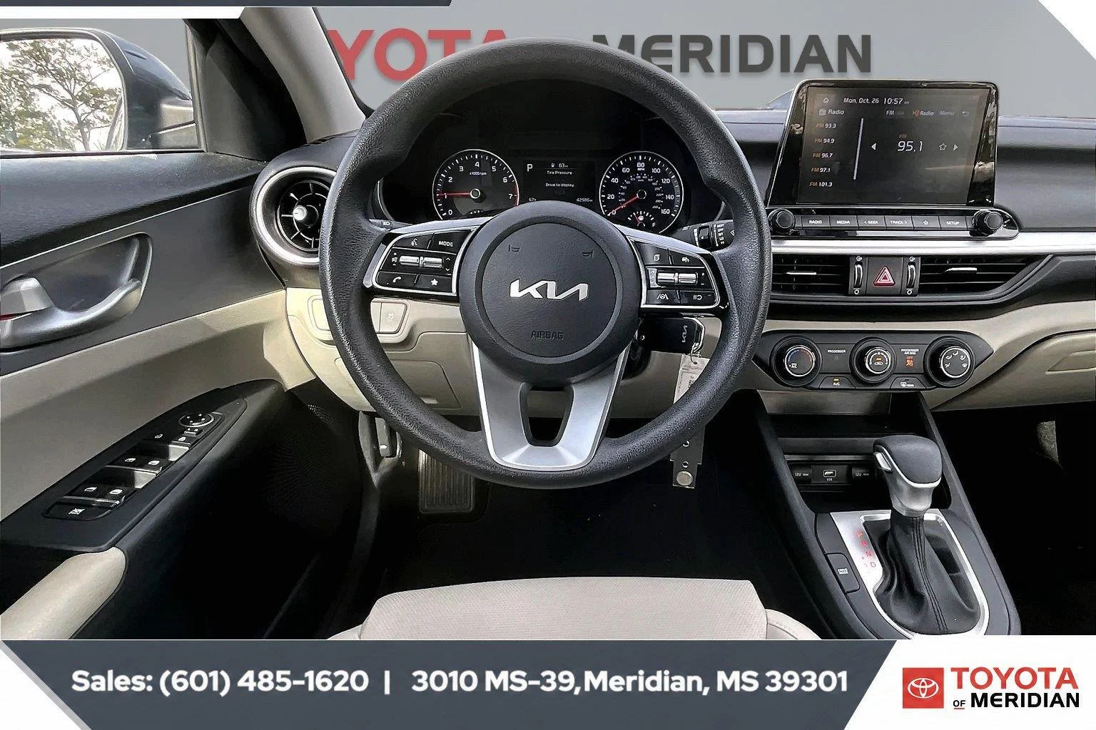 Used 2023 Gravity Gray Kia LXS image 5