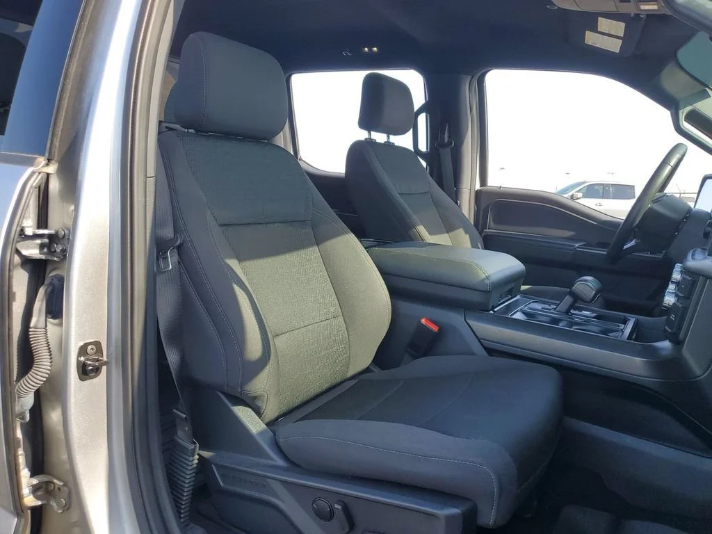 Used 2024 Silver Ford XLT image 34