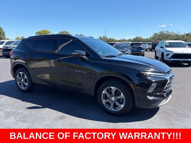 Used 2023 BLACK Chevrolet LT image 1