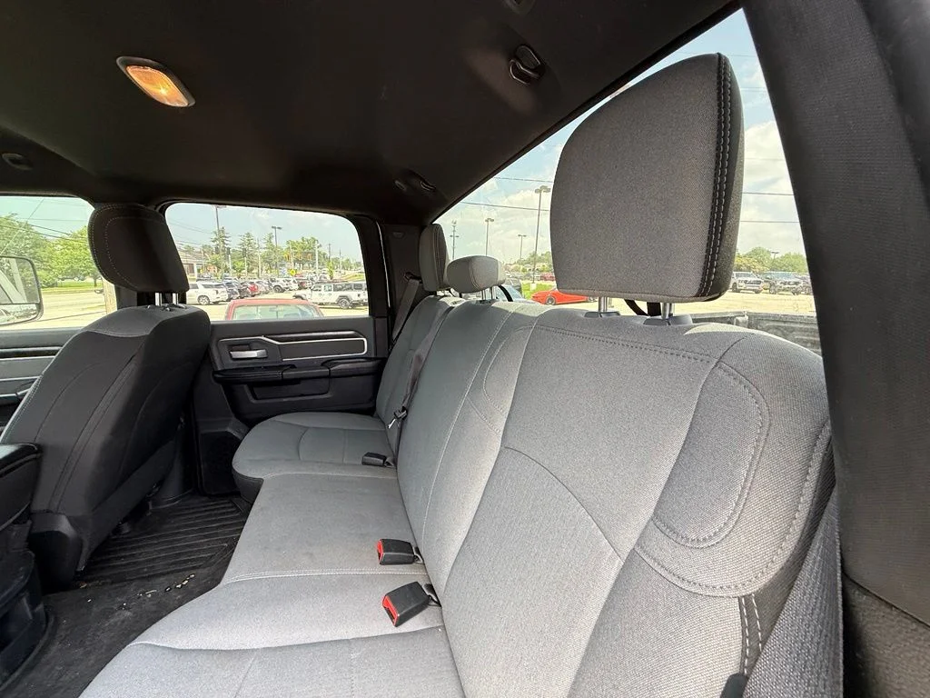 Used 2022 White Ram Big Horn image 28