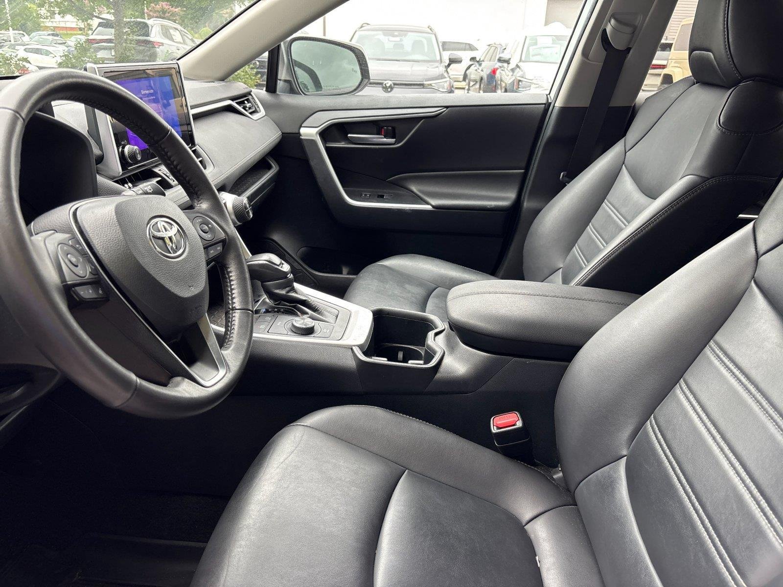 Used 2023 Wind Chill Pearl Toyota XLE Premium image 14