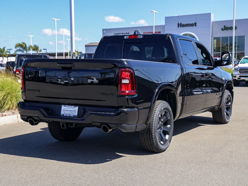 New 2026 Diamond Black Crystal Pearl-Coat Exterior Paint RAM Big Horn Night Edition image 4