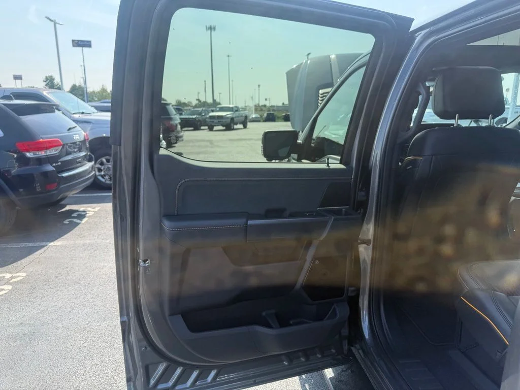 New 2026 Carbonized Gray Metallic Ford Tremor® image 40