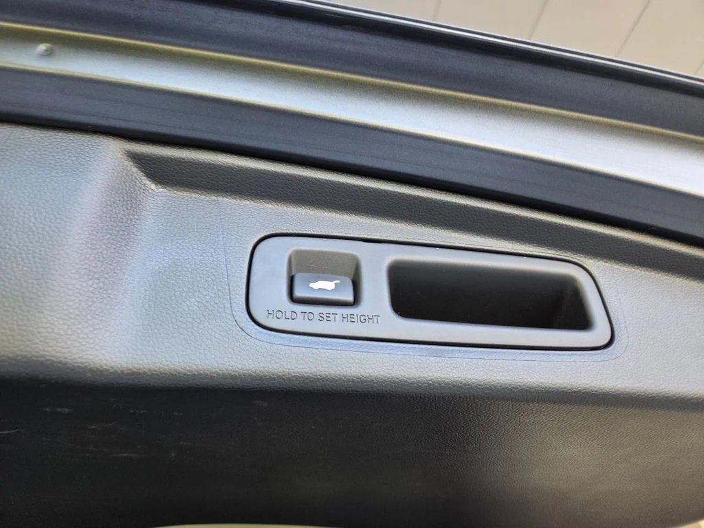 Certified Used 2025  Honda EX-L image 11