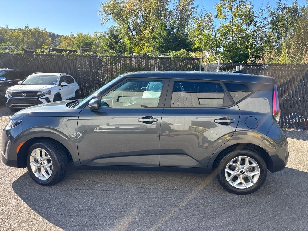 Used 2024 Gray Kia LX image 3