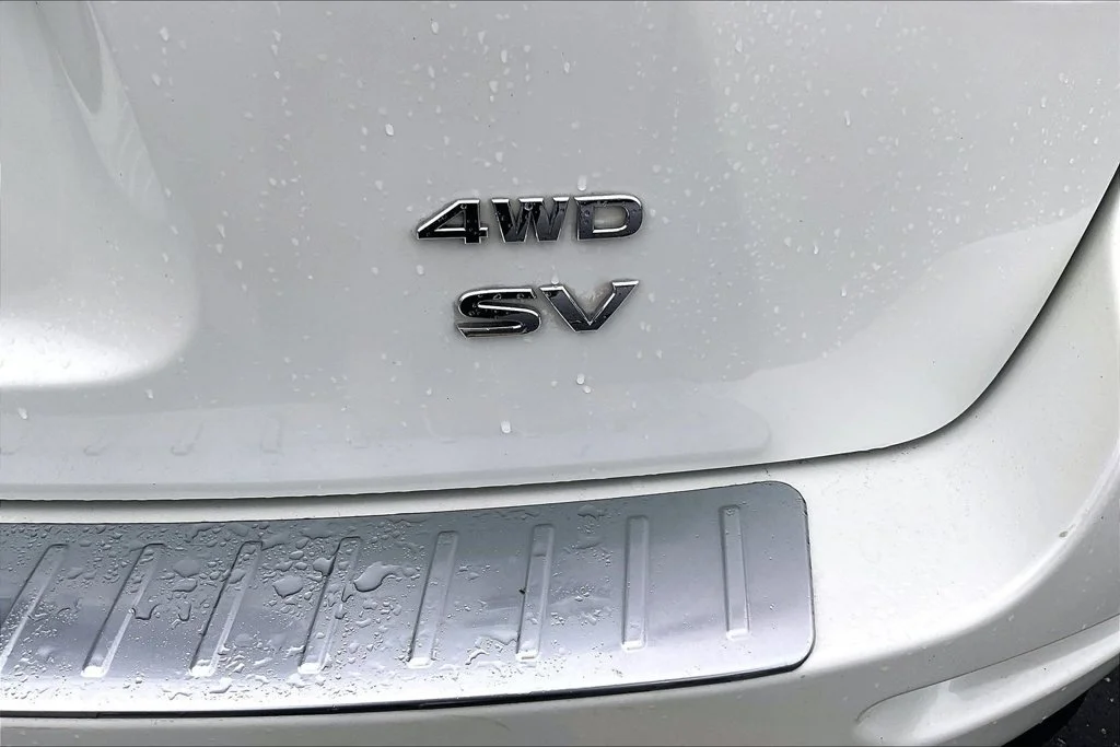 Used 2018 White Nissan SV image 9
