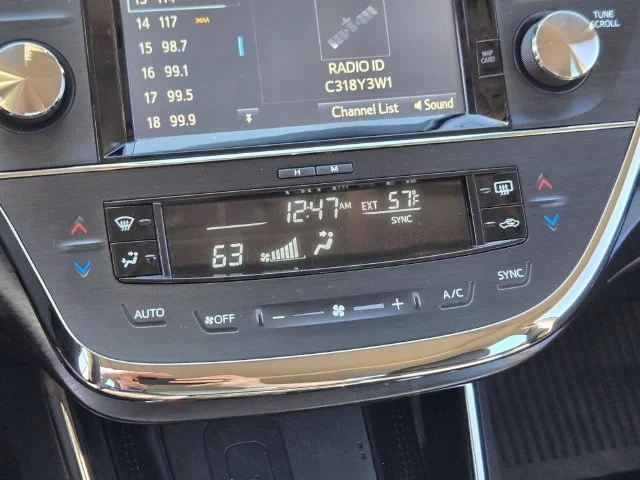 Used 2016 White Toyota XLE Premium image 26