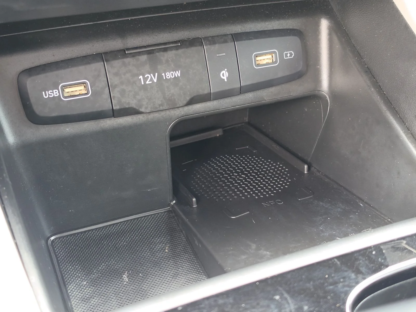 Used 2024 Black Hyundai SEL image 28