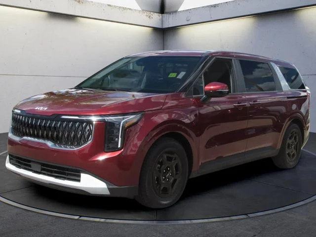 Used 2025 Red Kia LXS image 1