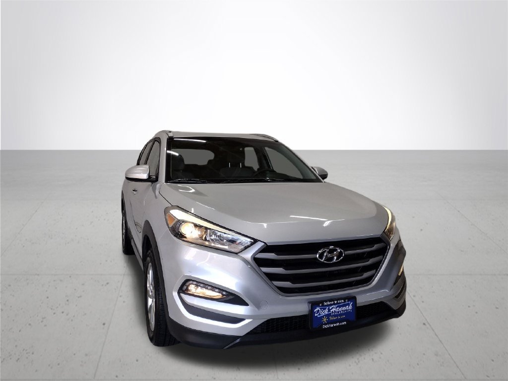Used 2018 Molten Silver Hyundai SEL image 4