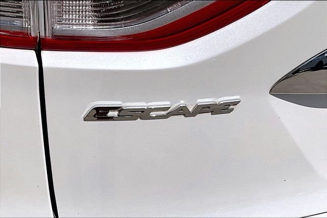 Used 2016 White Ford Titanium image 33