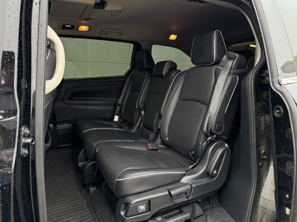 2025 Honda Odyssey Elite - Photo 17