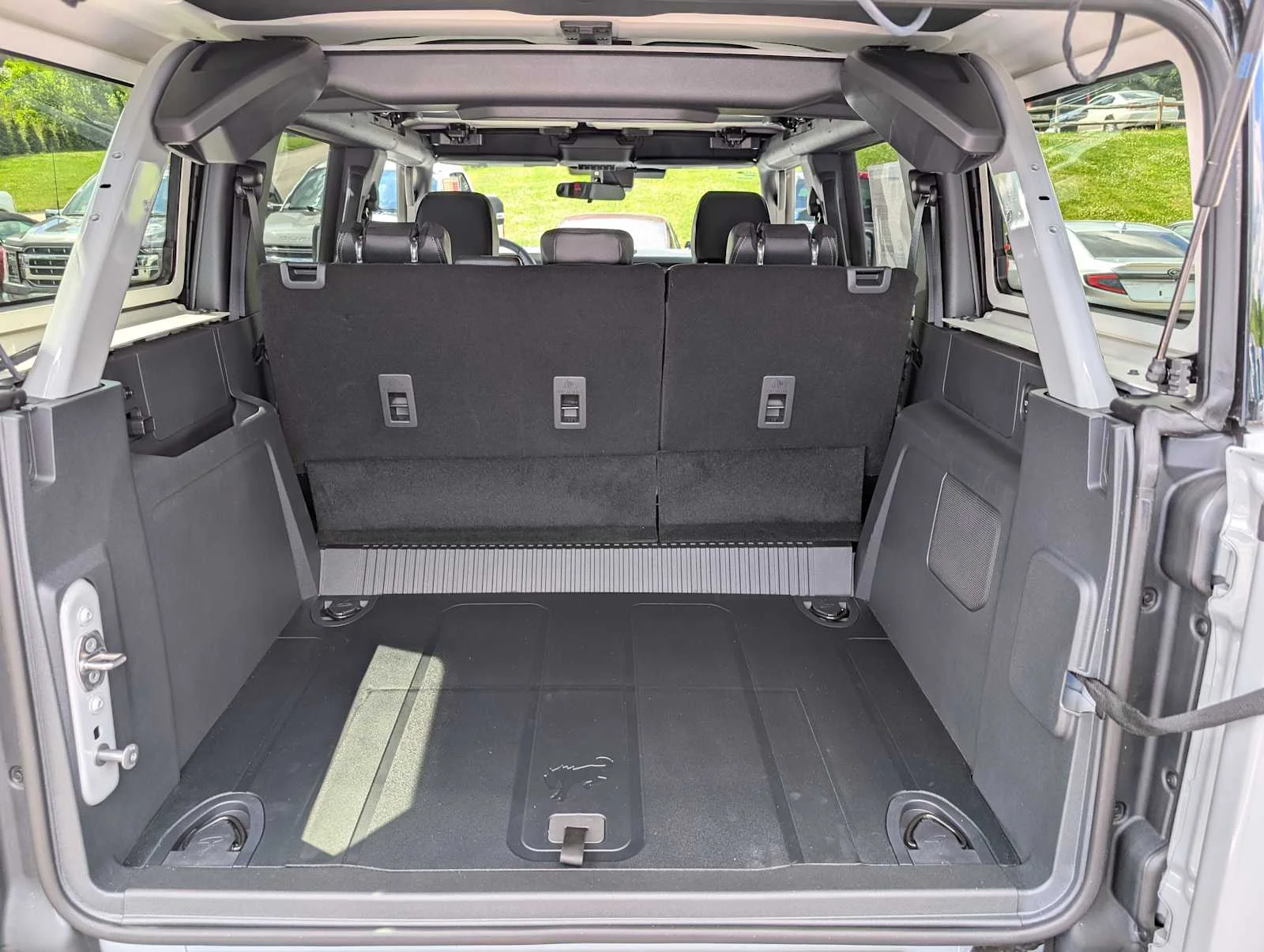 New 2026 Avalanche Gray Ford Badlands® image 7