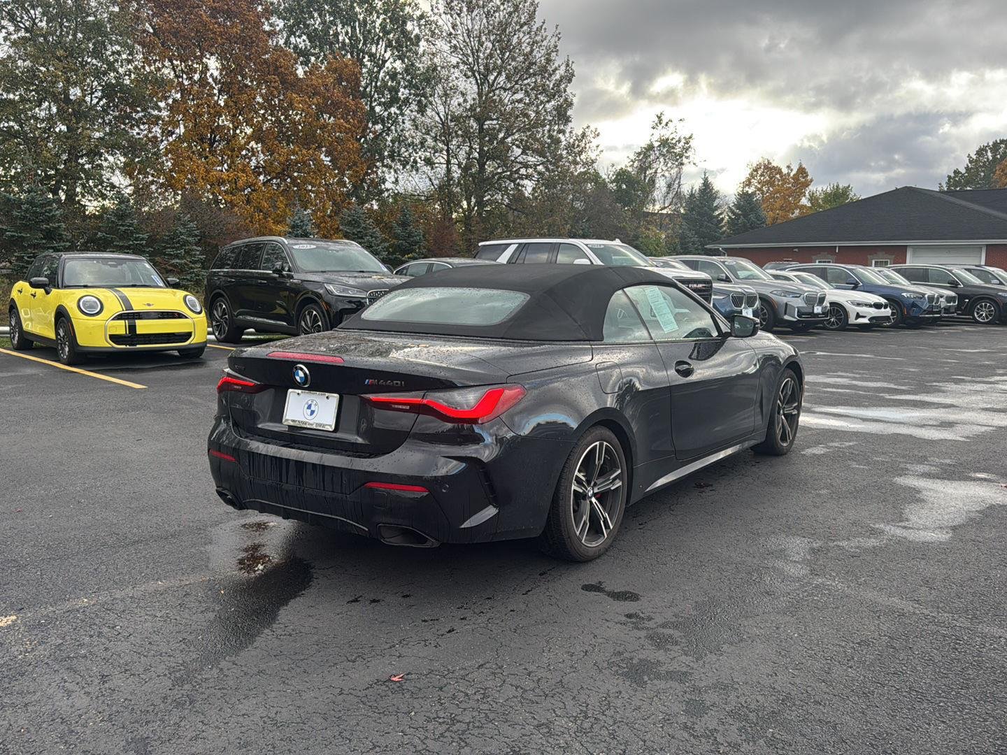 Used 2022 Black Sapphire Metallic BMW M440i xDrive image 11