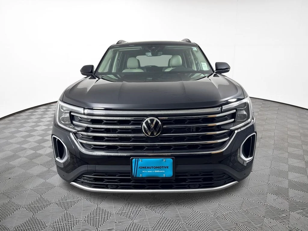 New 2026 Black Volkswagen 2.0T SE w/Technology image 3
