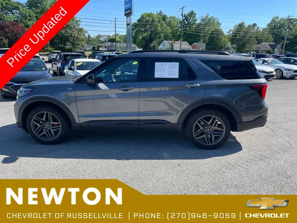 Used 2025 Gray Ford ST-Line image 39