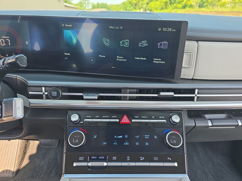 Used 2025 Silver Hyundai SEL image 22