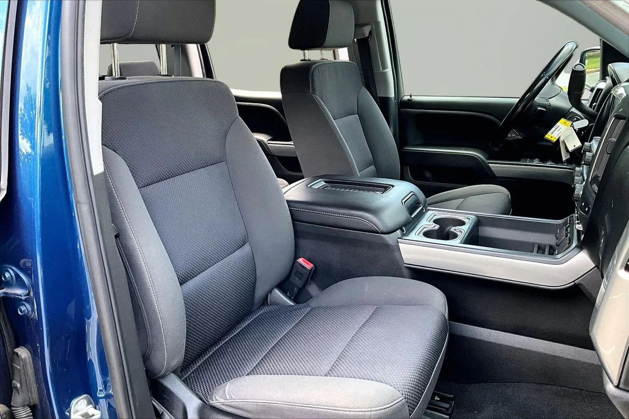 Certified Used 2018 Blue Chevrolet LT image 21
