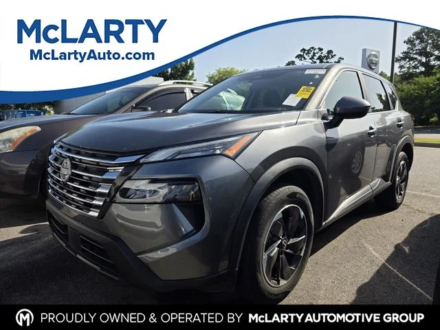 Used 2025 Gray Nissan SV image 1