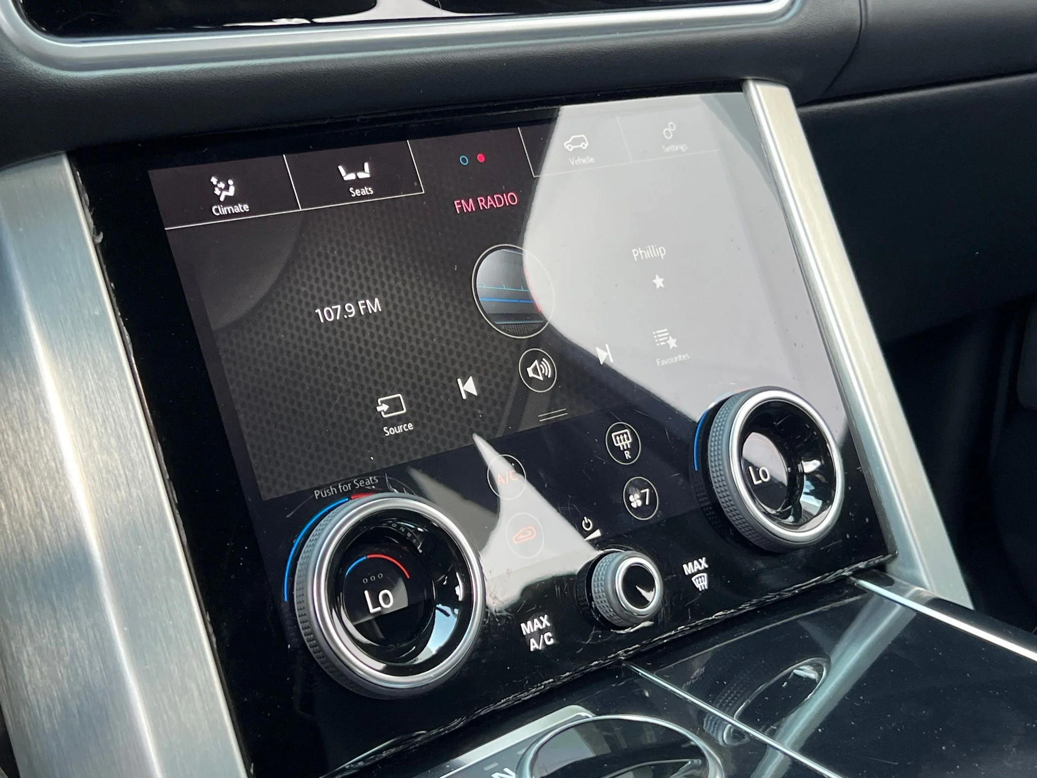 Used 2019  Land Rover 5.0L V8 Supercharged image 31