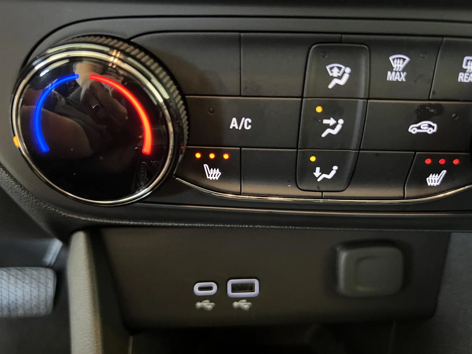 Used 2026 Summit White Buick Preferred image 15