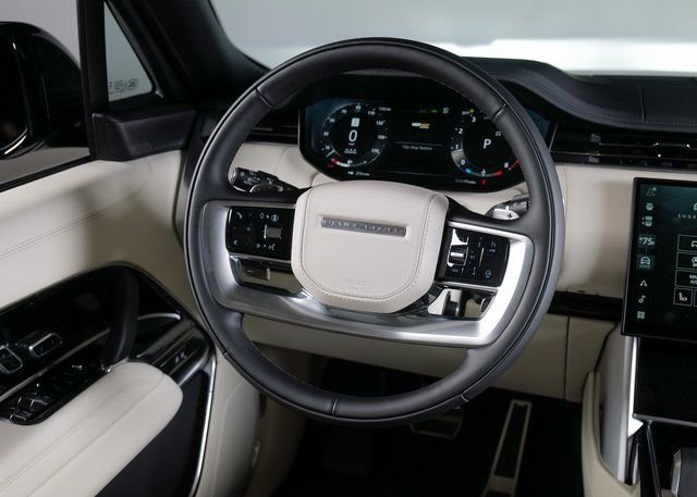 New 2026 Santorini Black Land Rover SE image 11