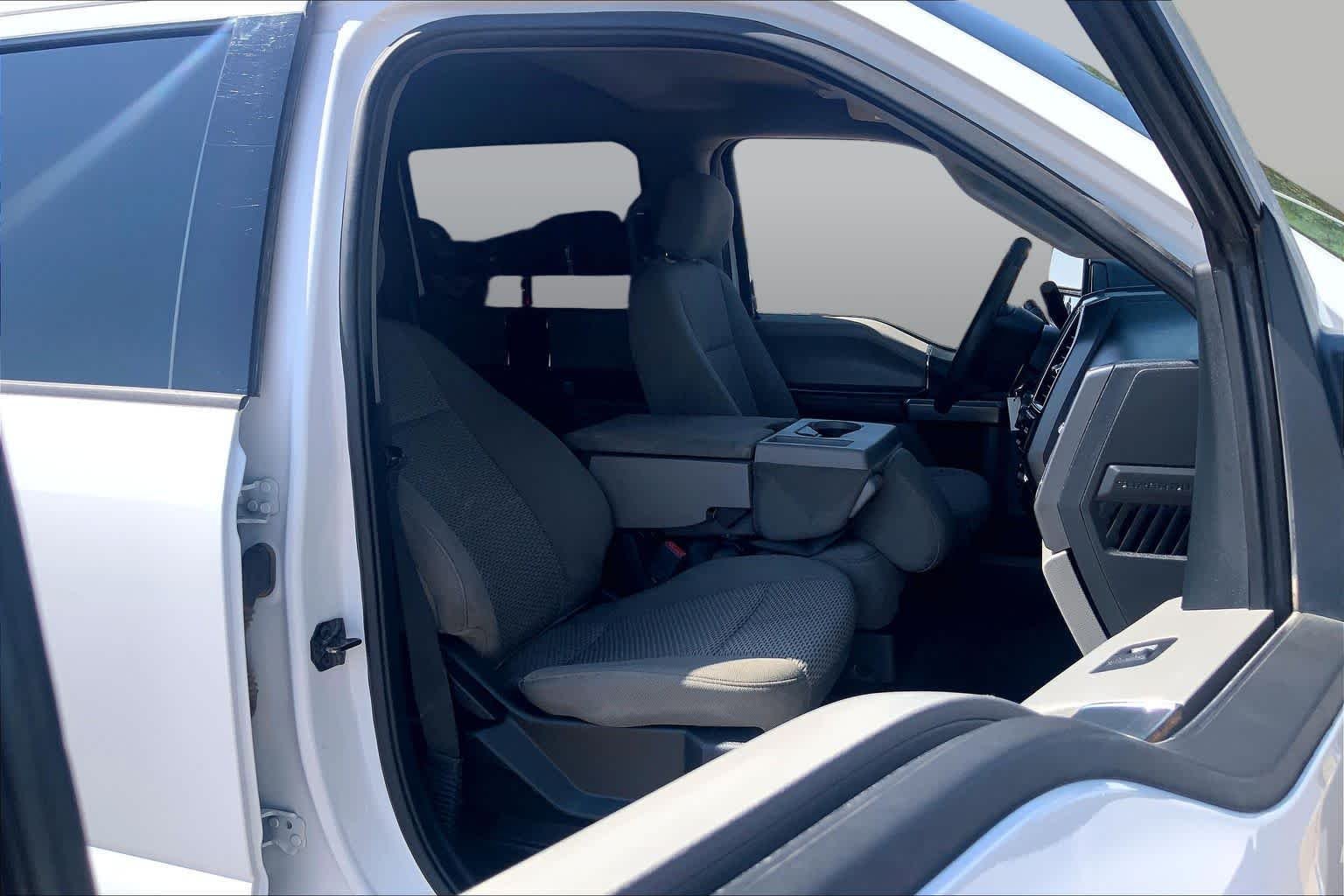 Used 2021 Oxford White Ford XLT image 9