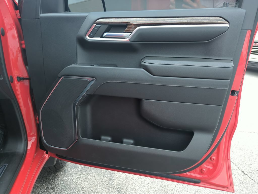 Used 2022 Cardinal Red GMC Elevation image 30