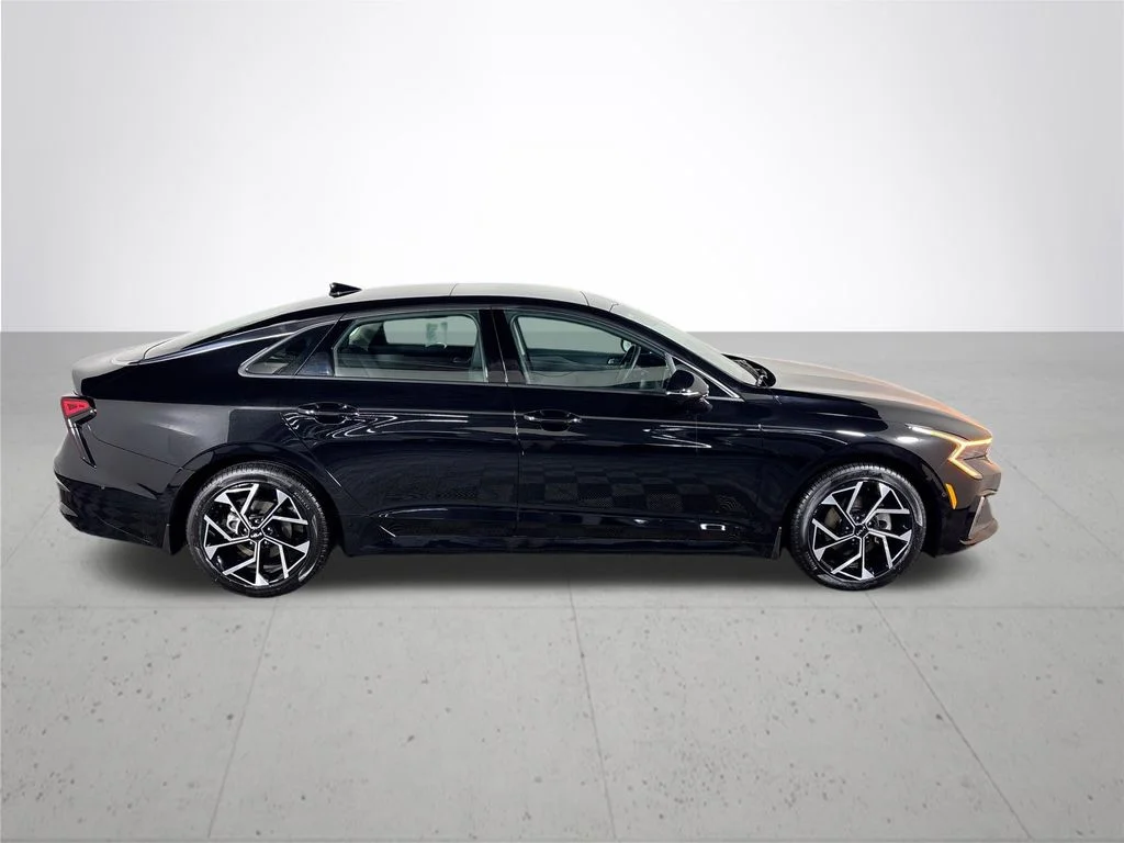 Used 2025 Black Kia EX image 5