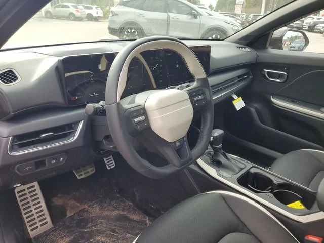 2025 Kia K4 GT-Line Turbo - Photo 7