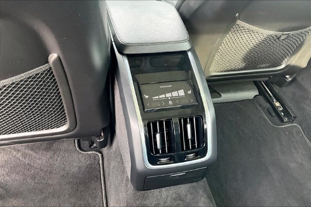 Used 2018 Black Stone Volvo T5 Momentum image 21