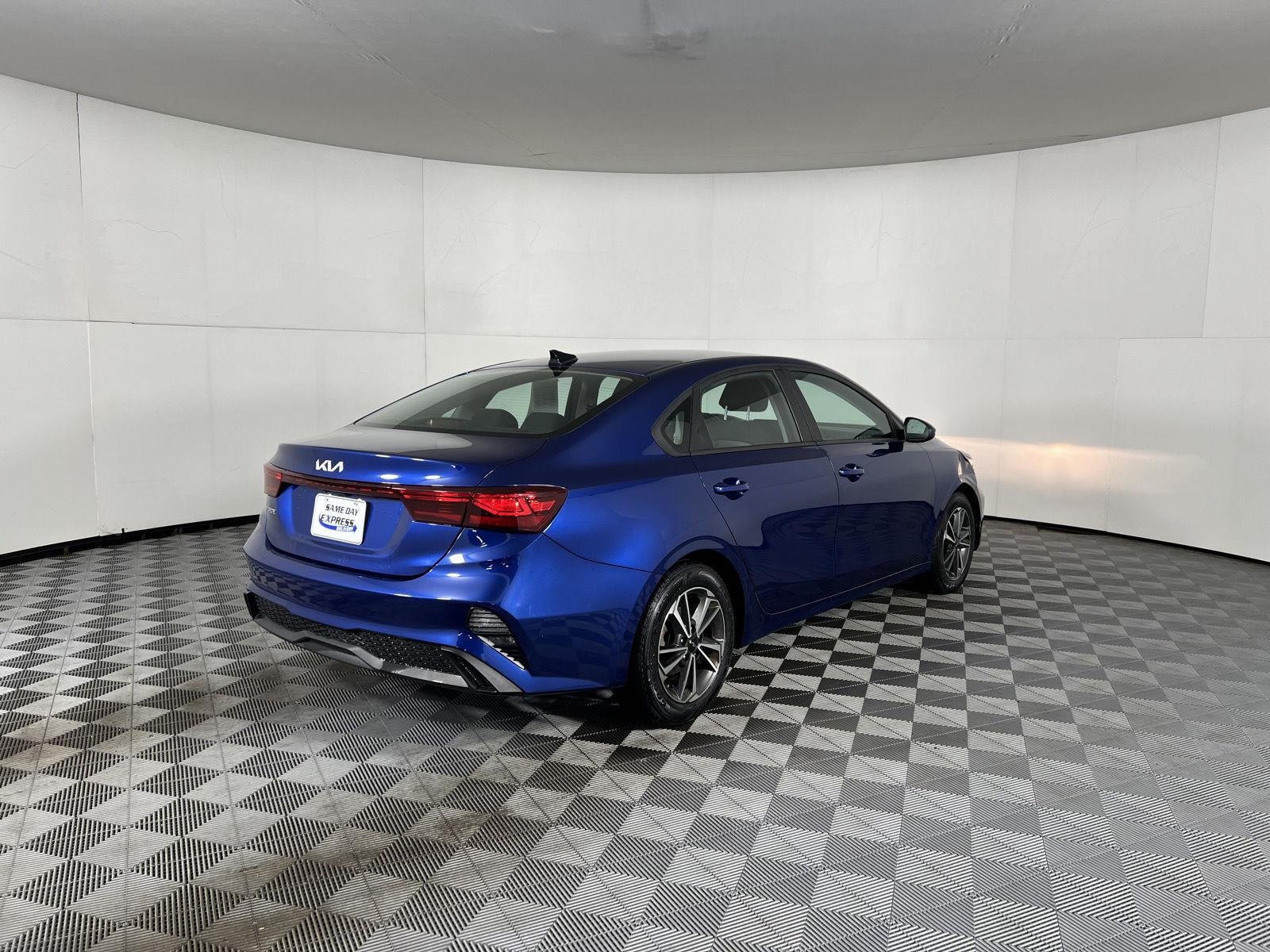 Used 2022 Deep Sea Blue Kia LXS image 42