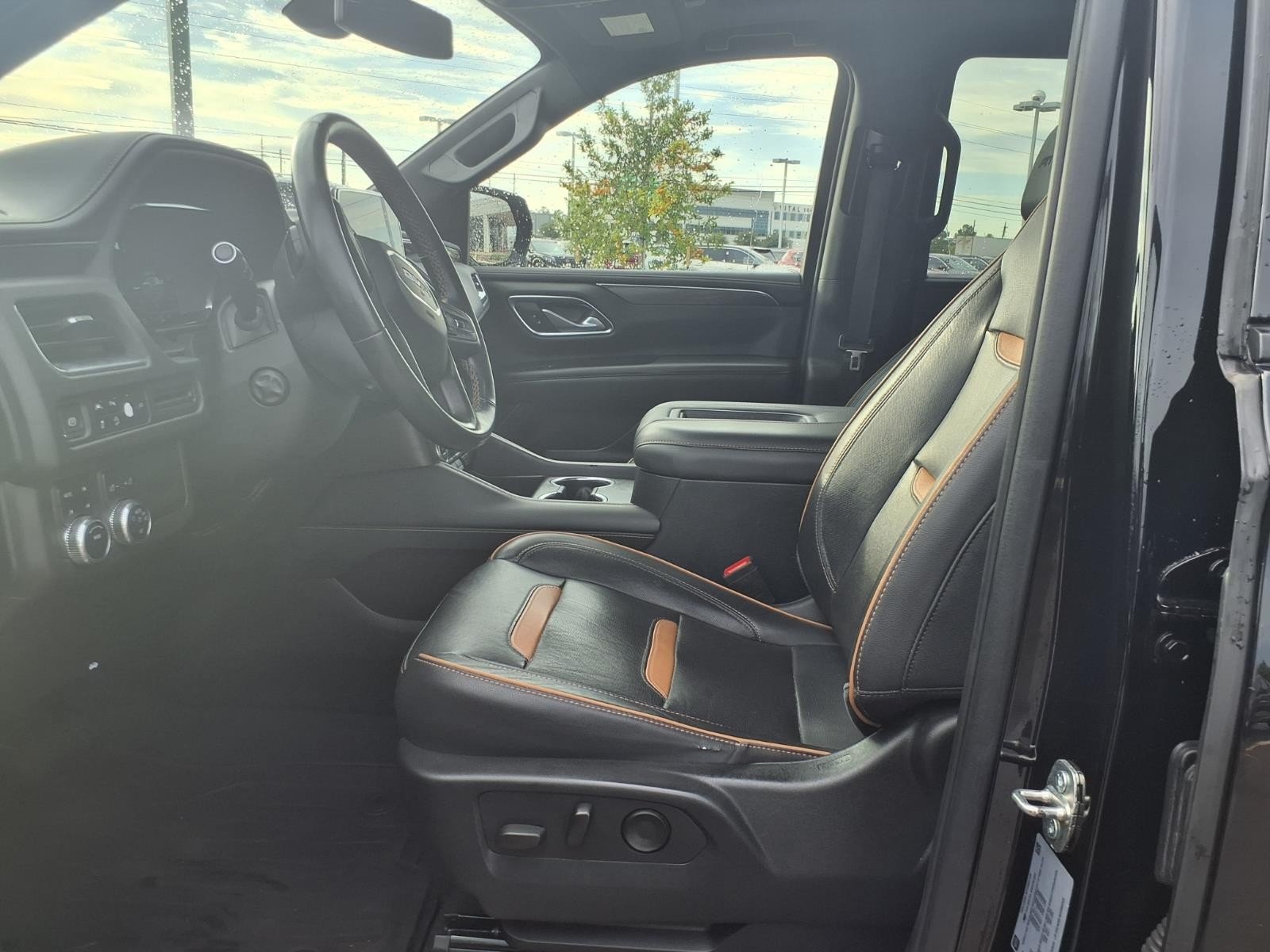 2022 GMC Yukon photo 17 of 28