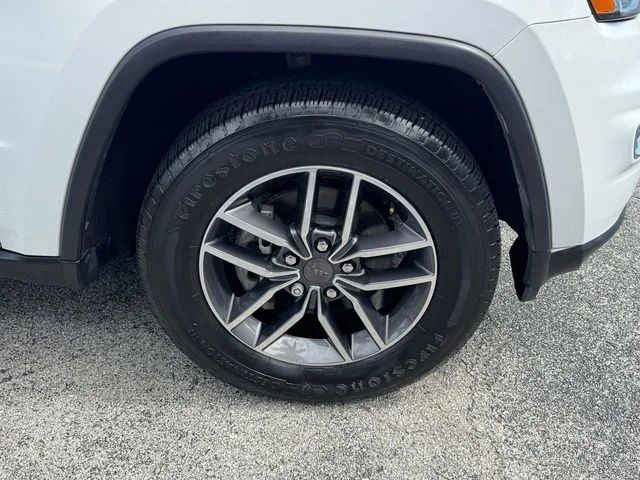 Used 2019 White Jeep Limited image 19