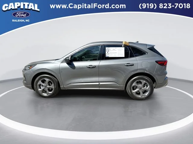 Used 2024 Gray Ford ST-Line image 5