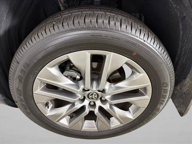 Certified Used 2025 WIND CHILL PEARL Toyota  image 12