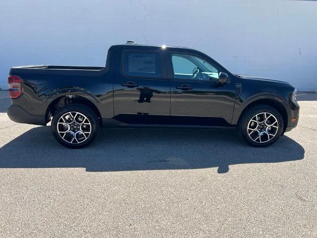 New 2026 Shadow Black Ford Lariat® image 37