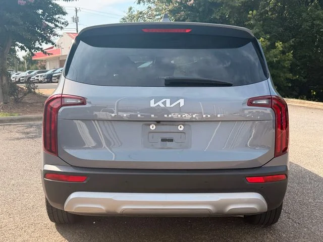 Certified Used 2022 Silver Kia LX image 3