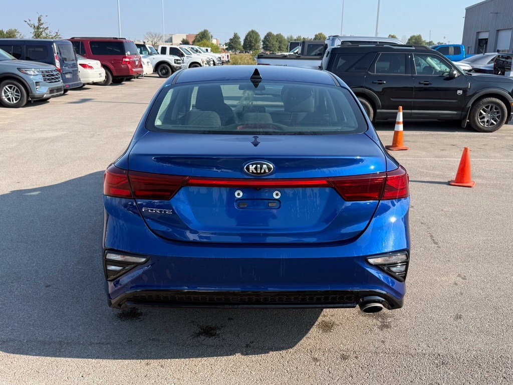 Used 2020 Blue Kia LXS image 18