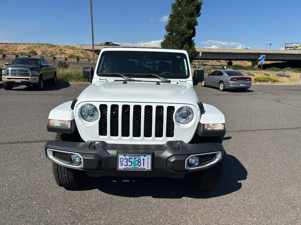 Used 2023 Bright White Clearcoat Jeep Sport S image 3