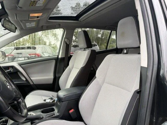 Used 2017 Black Sand Pearl Toyota XLE image 5