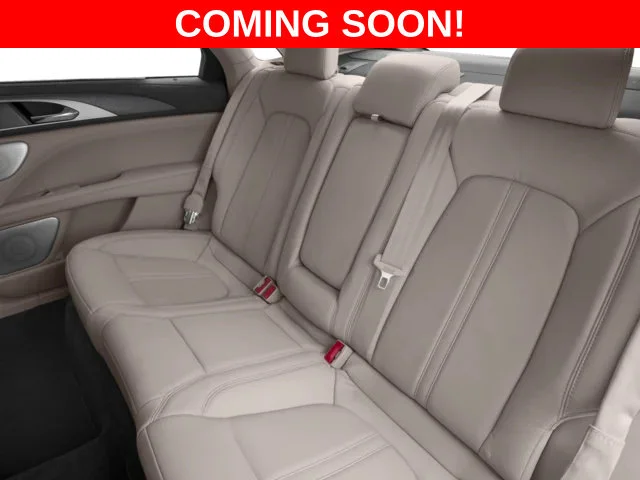 Used 2017 White Lincoln Reserve image 11