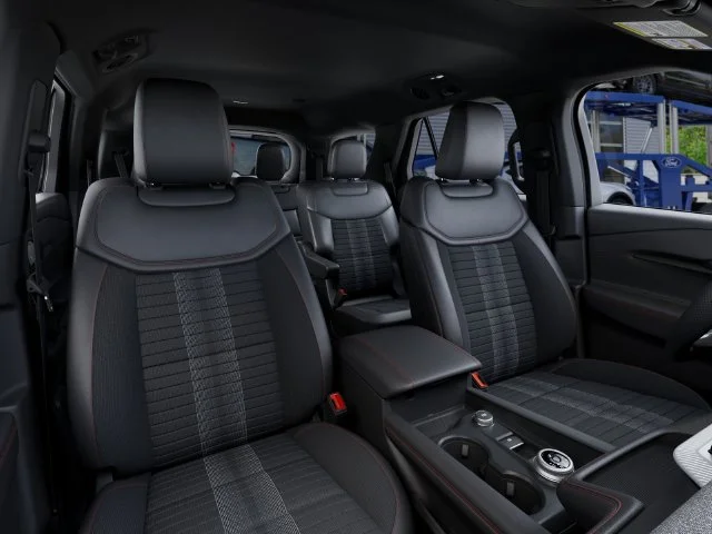 New 2027 Agate Black Metallic Ford ST-Line image 11