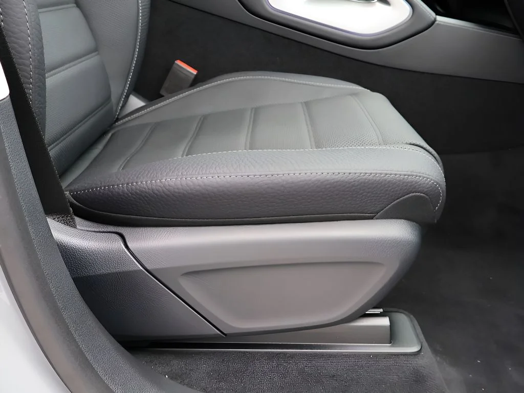 New 2026 MANUFAKTUR Alpine Gray Mercedes-Benz GLE 450 image 10