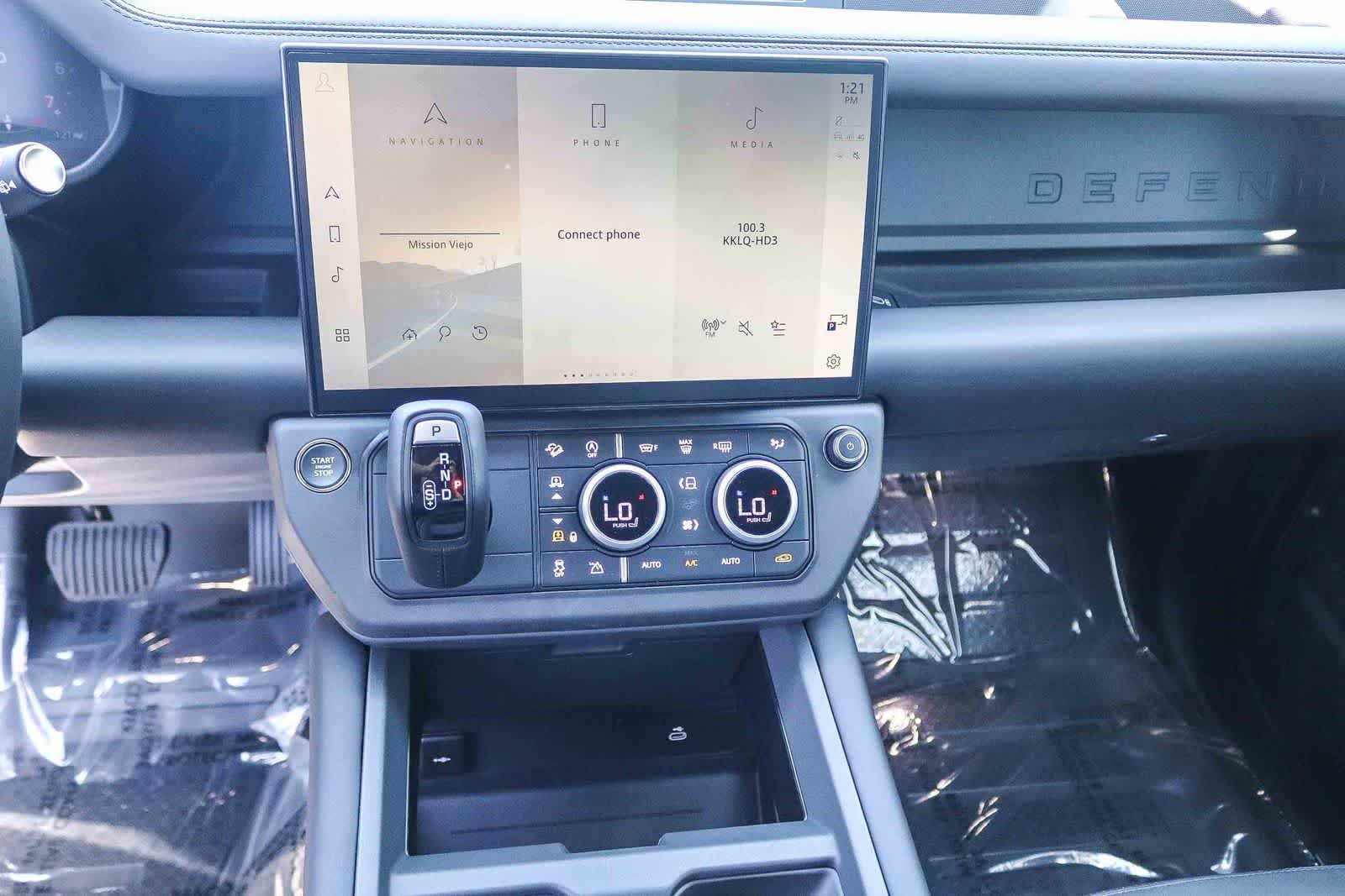 New 2026 Sedona Red Land Rover X-Dynamic SE image 13