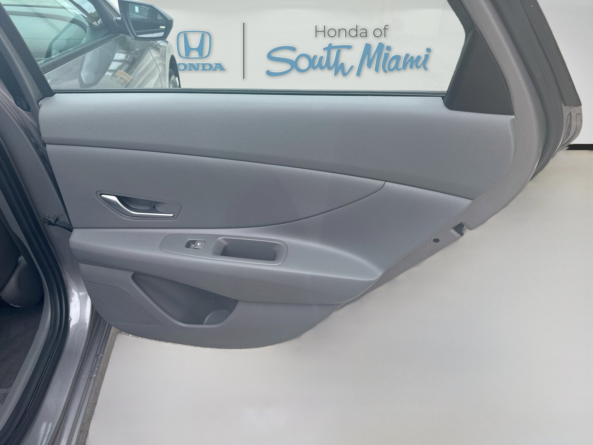 Used 2024 Fluid Metal Hyundai SE image 29