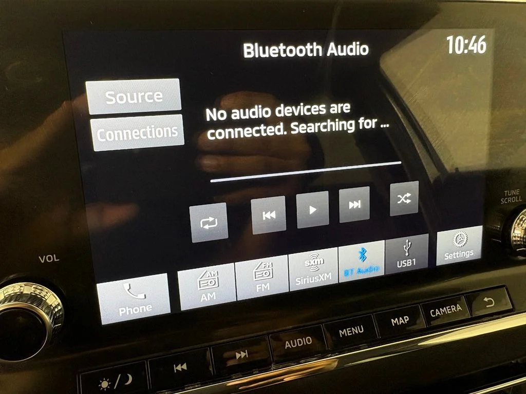 Used 2024 White Mitsubishi SE image 29